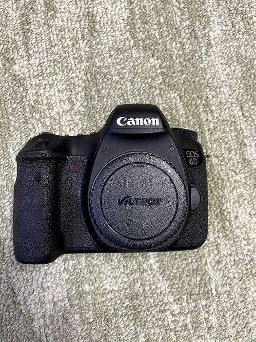 Canon 6D mark I DSLR 20 megapixeli
