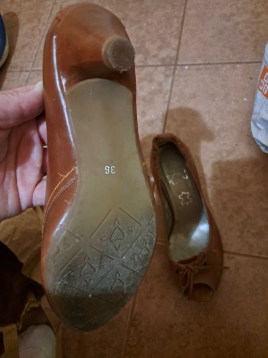 Подарявам обувки