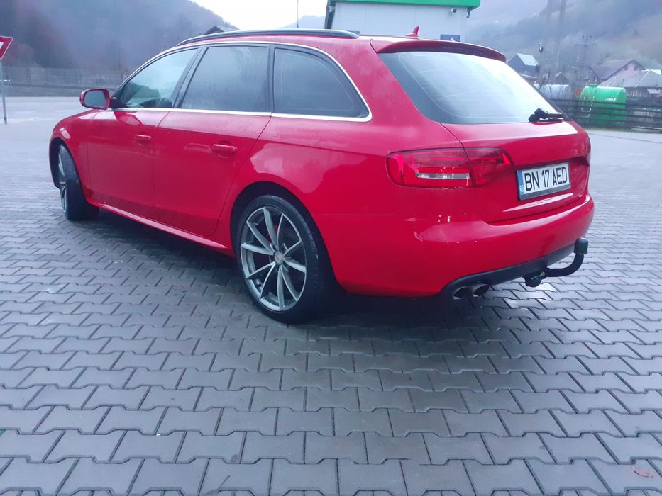 Vand Audi A4 b8 quattro,motor 2.0 anul 2011 in stare impecabilă
