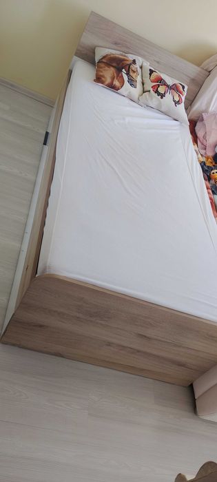 Легло с чекмеджета,спалня