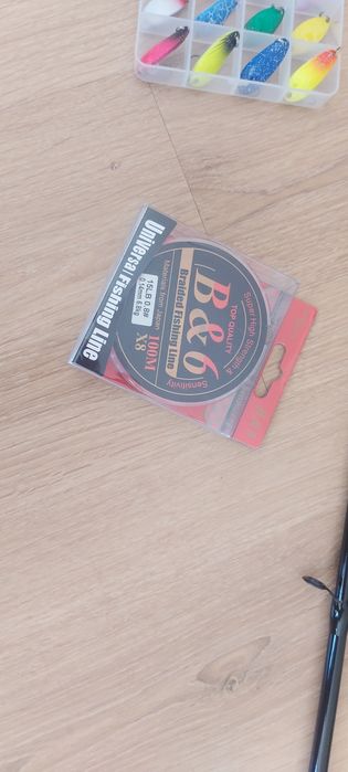 Нов спининг к-т от карбонова въдица с макара, влакно и примамки