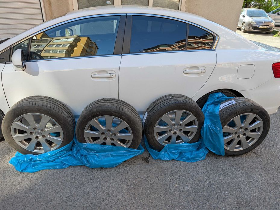 Джанти с гуми 17" Toyota Avensis