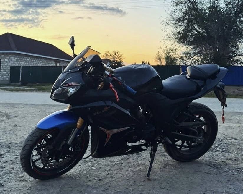 Продам спортивный мотоцикл