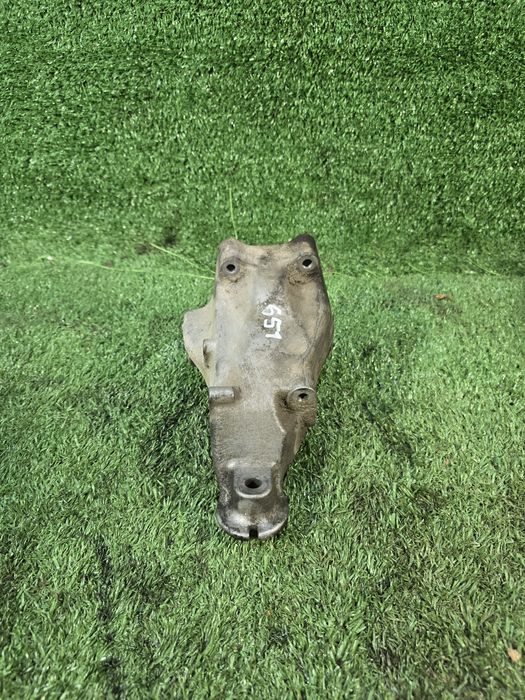 Кронштейн крепление двигателя Мерседес Мерс Спринтер 906 Sprinter 651