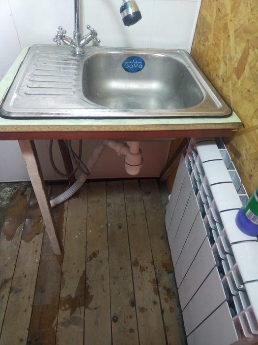 Продам Мойку со смесителем