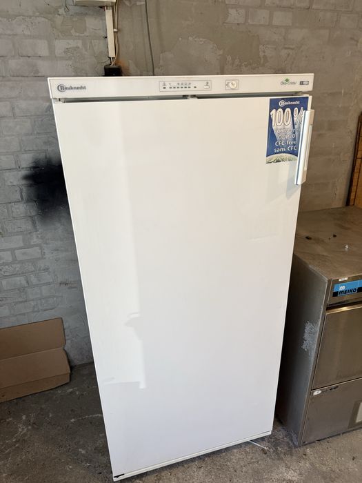 Професионален фризер