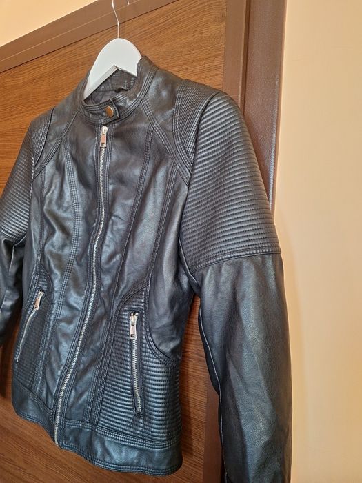 Дамско кожено яке размер S