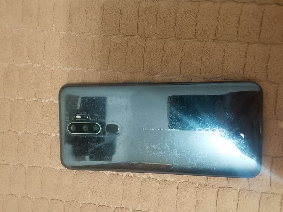Продам телефон oppo a5 2020