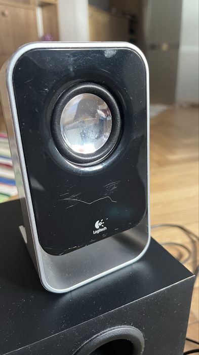 subwoofer si 2 boxe logitech