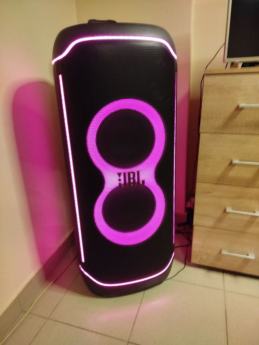 JBL Ultimate 1100W + JBL Partylight