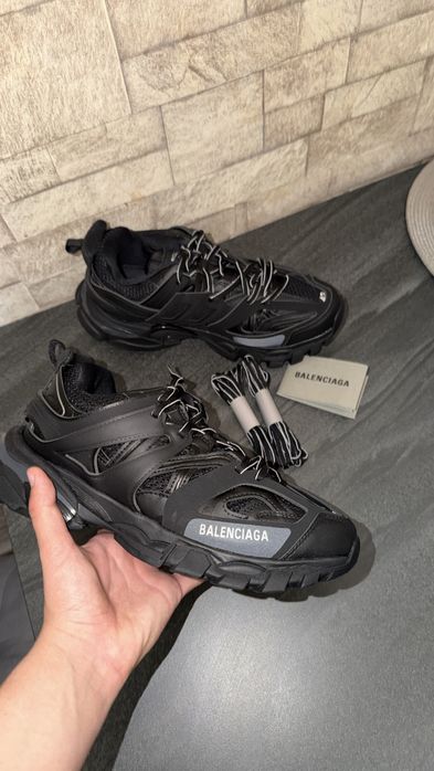 Balenciaga track fara led