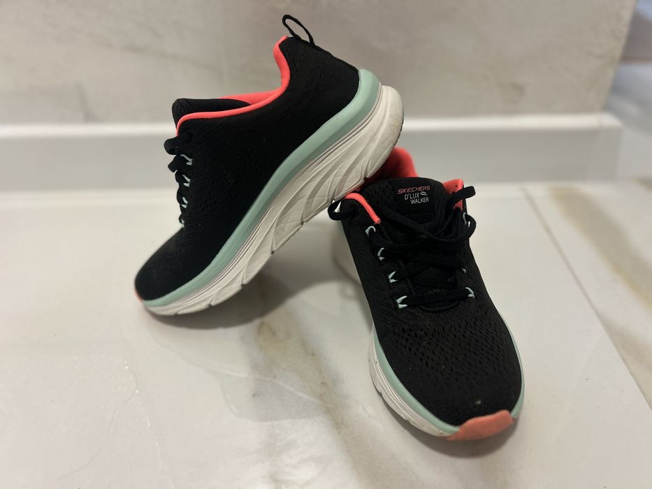 Маратонки на Skechers