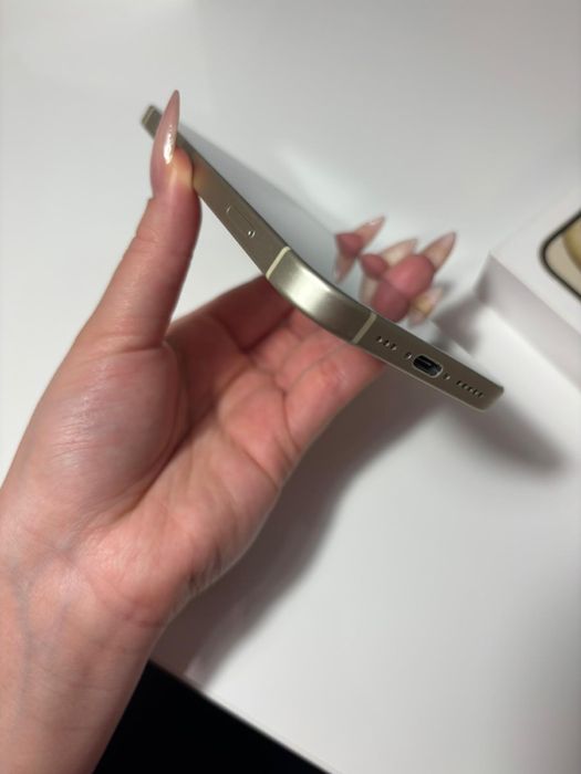 Vand iphone 15 128GB yellow 91% baterie