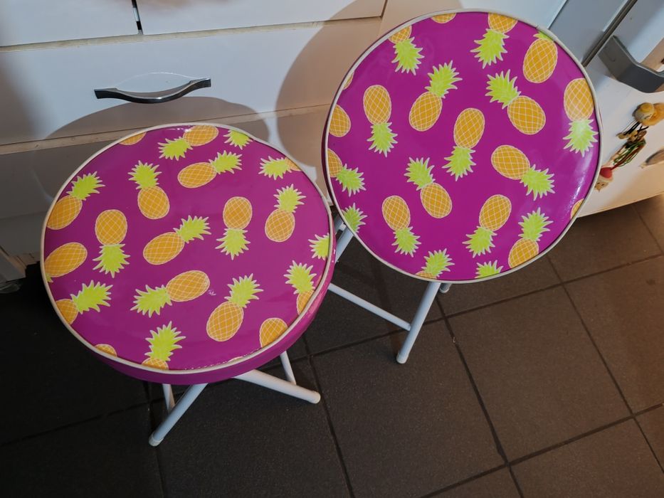 Scaun pliabil metalic mov blat rotund