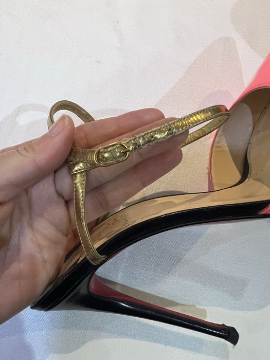 Christian Louboutin обувки