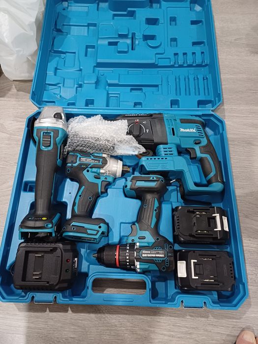 Набор  Makita  4 в одном