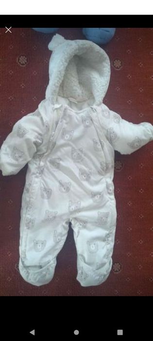 Geci și combinezoane