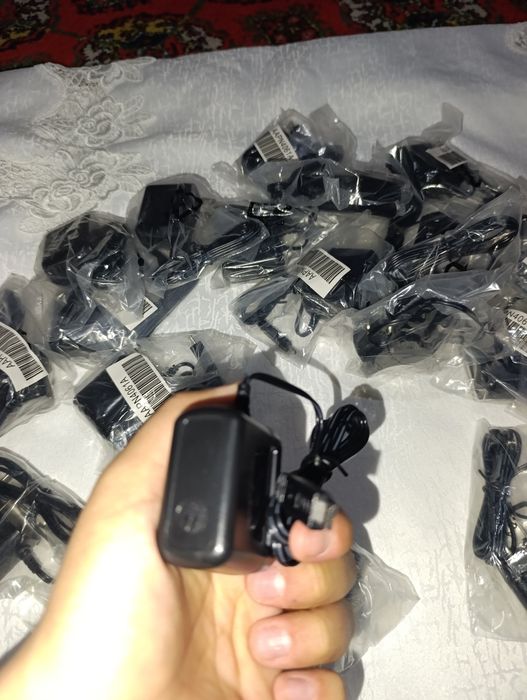 Зарядка новый дла телефонов Motorola (original)  v8, v9, v13.