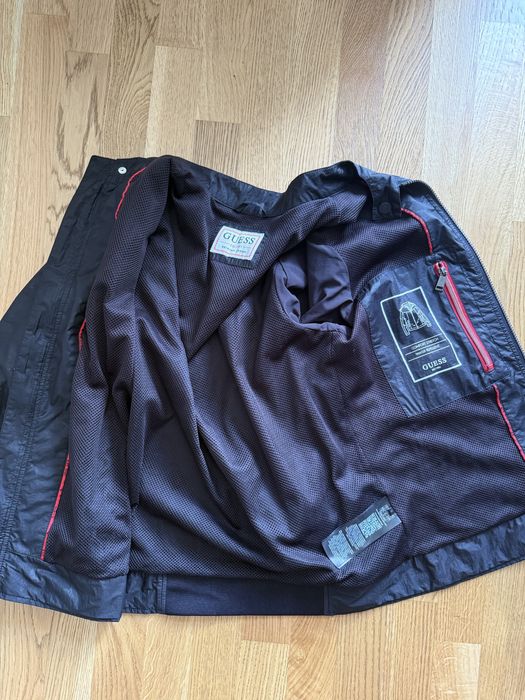 Пролетно- есенно яке Guess 100% оригинал!!! Размер S