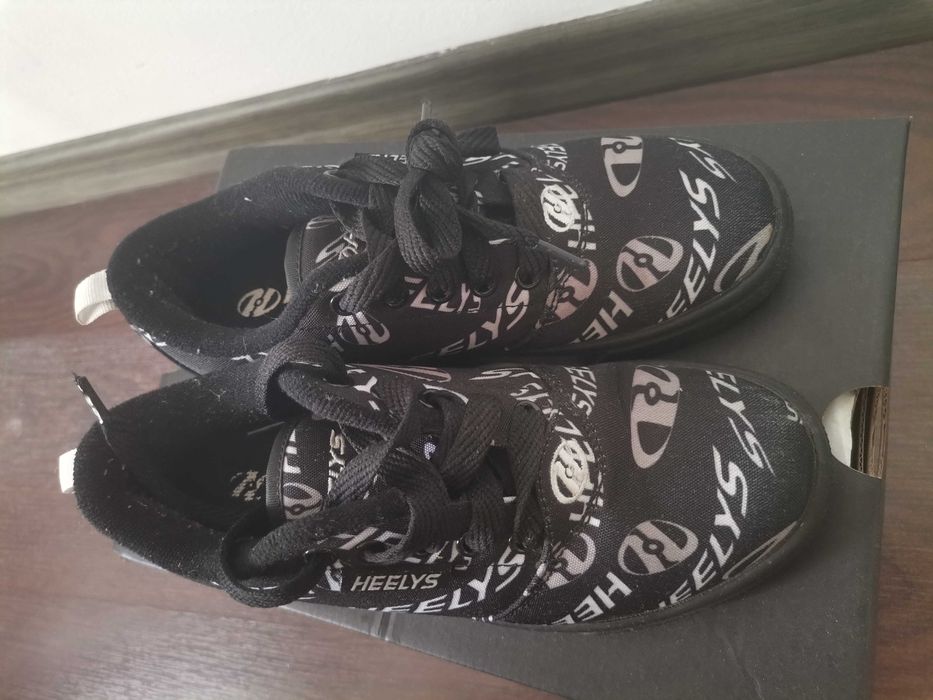 Heelys adidași cu roata