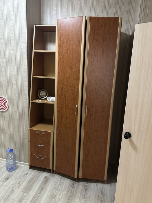 Продам шкаф  б/у .