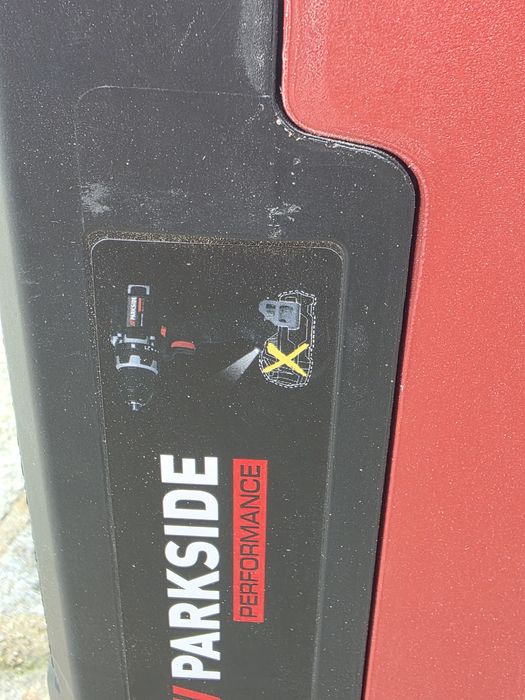 Продавам куфари Parkside