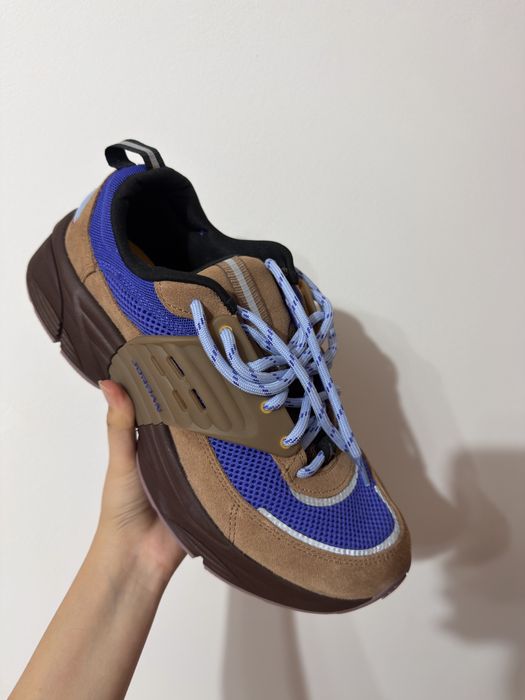 Vand Jordan Trunner O/S limited edition