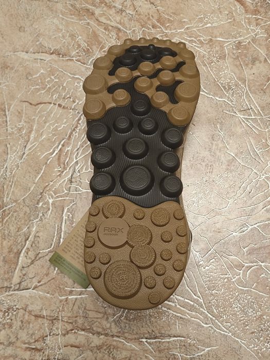 Трековые кроссовки