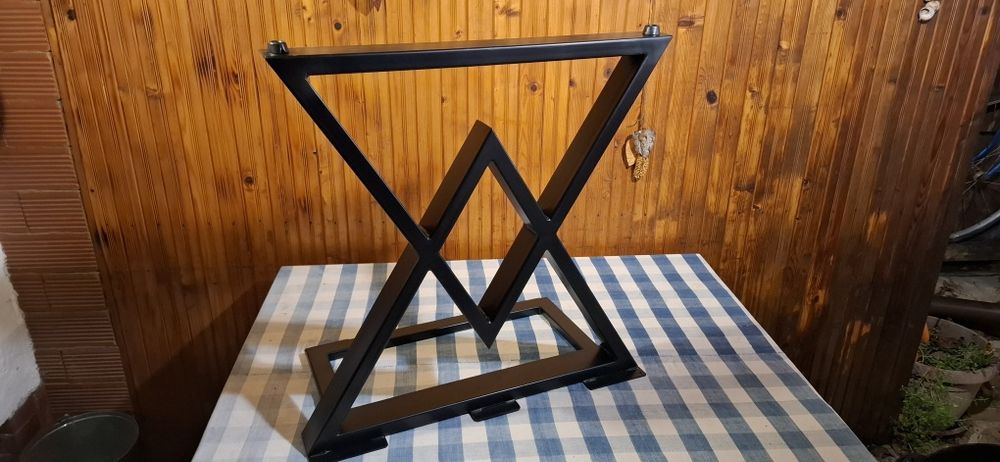 Метални крака за маса