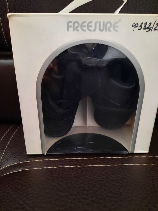 Ботики и кроссовки детские