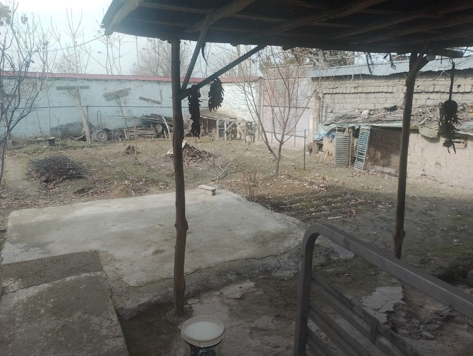 9.25 sotik 7 xonali uy sotiladi