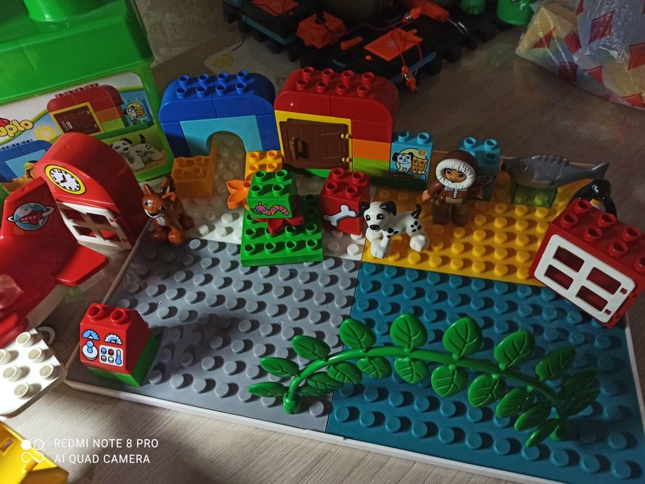 Продам конструктор Лего дупло.