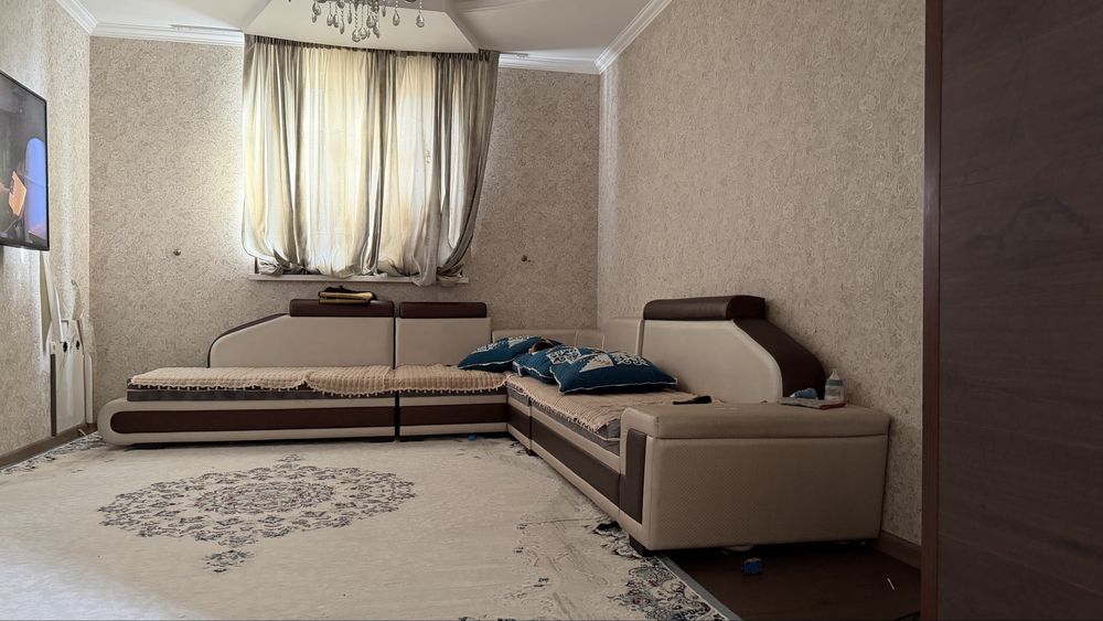 Тез арада диван сатылады