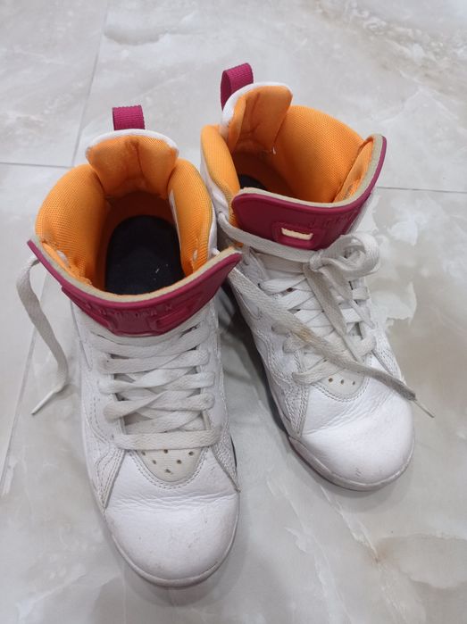 Продам бу кроссовки Nike