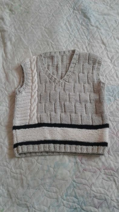 Продам детский джемпер и джинсы