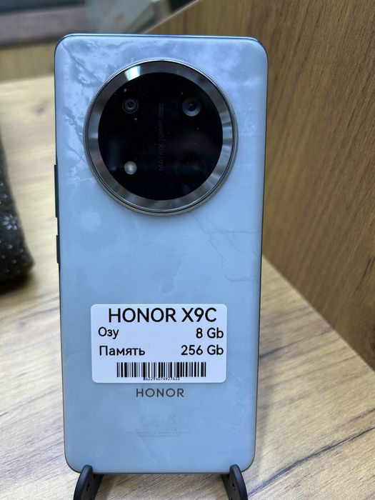 Honor 9C 256 gb tiniq holatda karobka bor