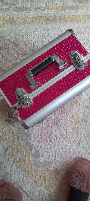 Продам кейс для косметических услуг