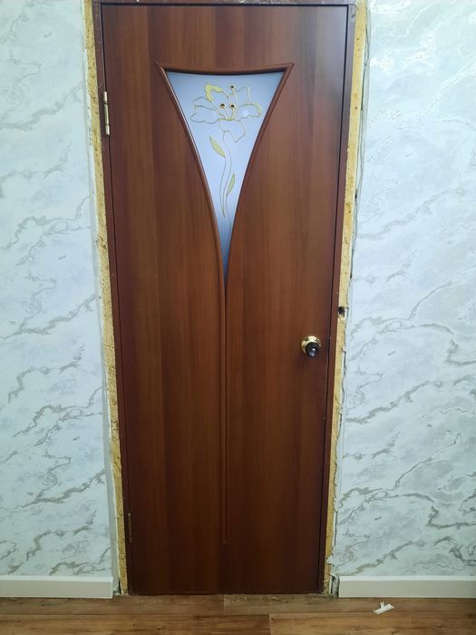 Продам двери межкомнатные.