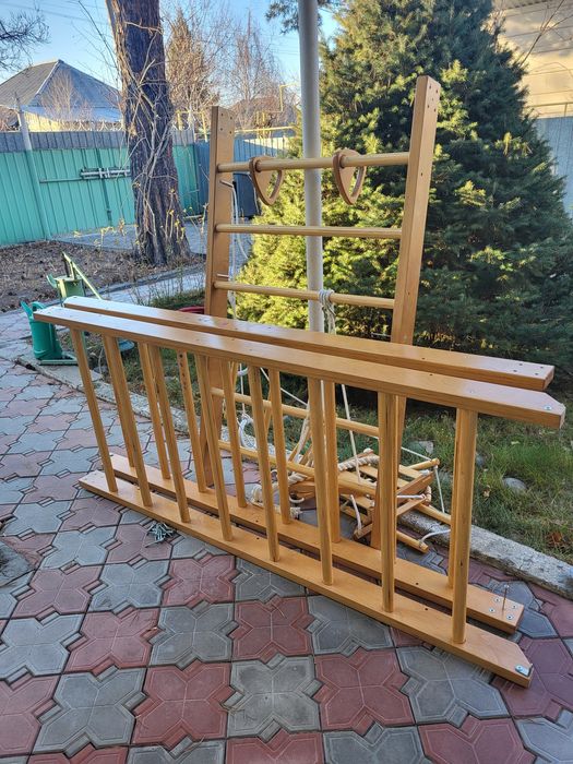 Шведская стенка в хорошем состоянии
