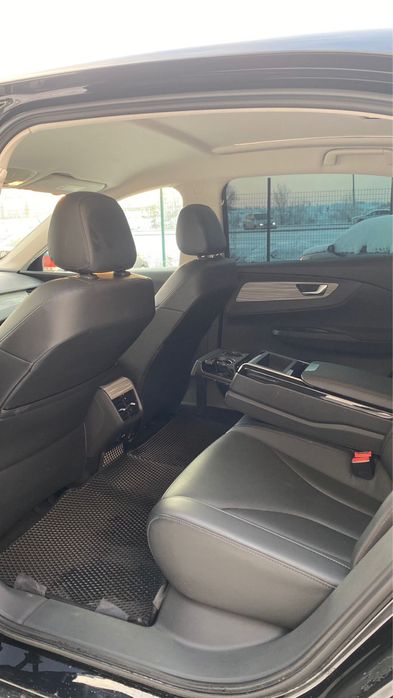 Арендуйте машину бизнес класса