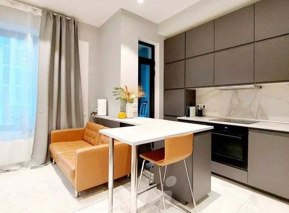 Дава се под наем Тристаен апартамент в Пловдив, Гагарин - 87 кв.м за 255 € - Снимка #1