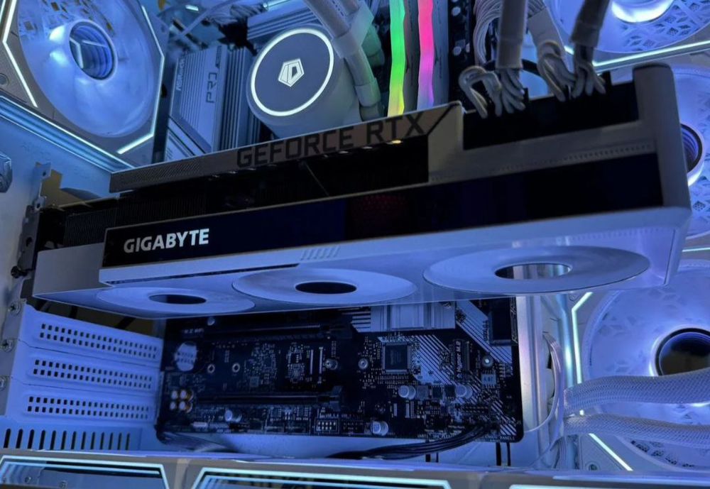 RTX3090 Gigabyte Vision