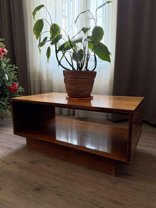 Журнальный столик