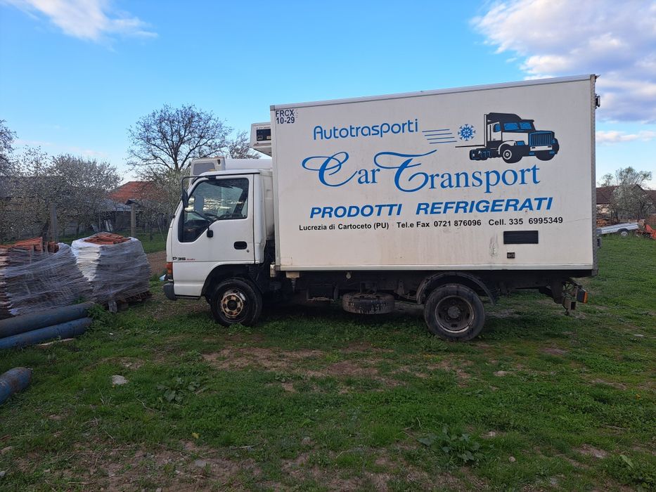 Isuzu vand sau dezmembrez