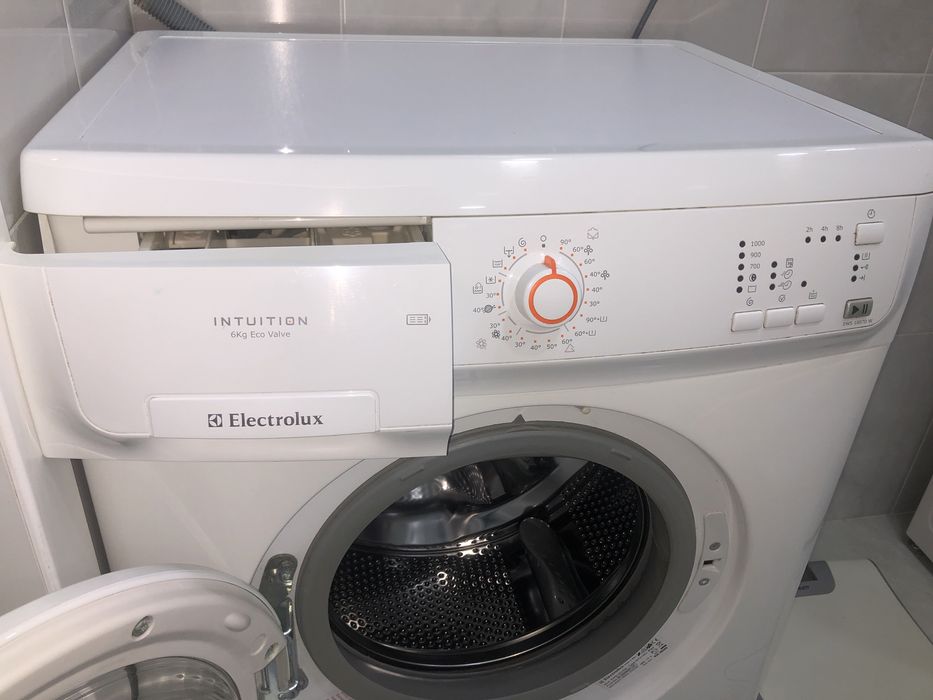 Продам стиральную машину Electrolux б/у.