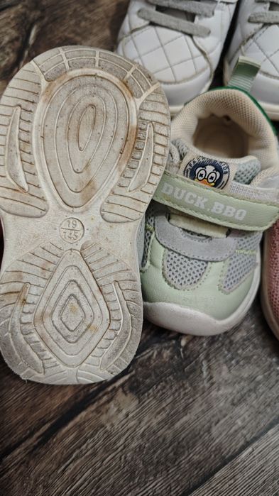 Продам обувь на девочку