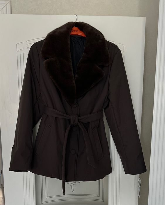 Куртка с воротником