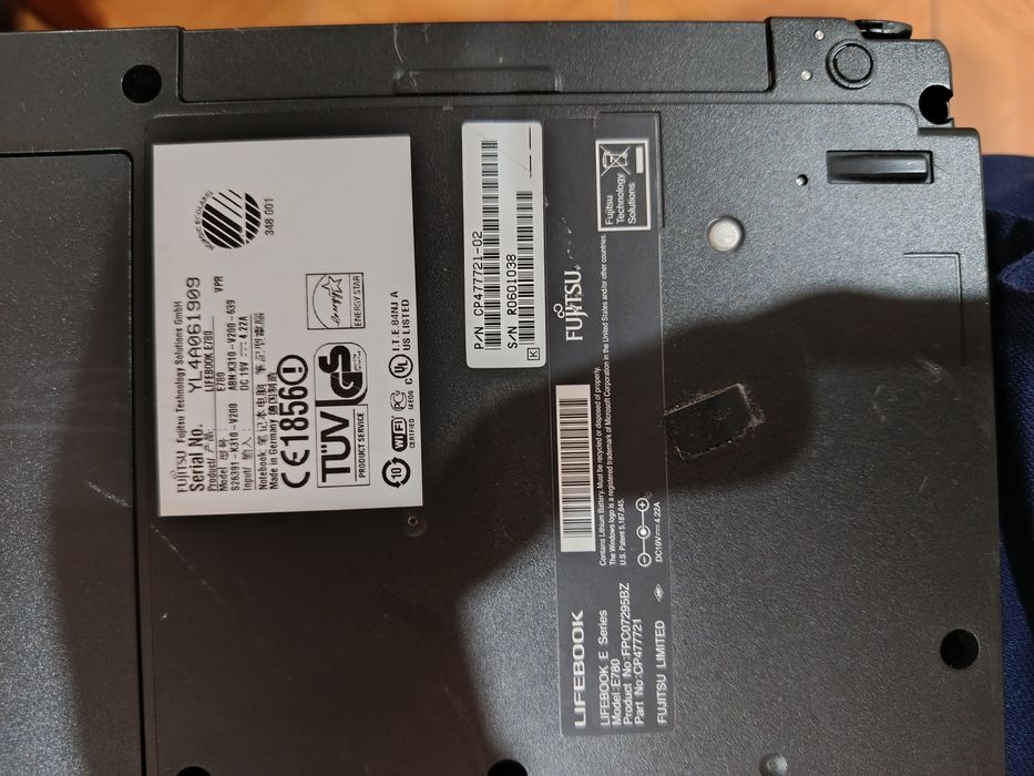 Laptop Fujitsu Lifebook E780 i3 procesor 8gb RAM 320GB