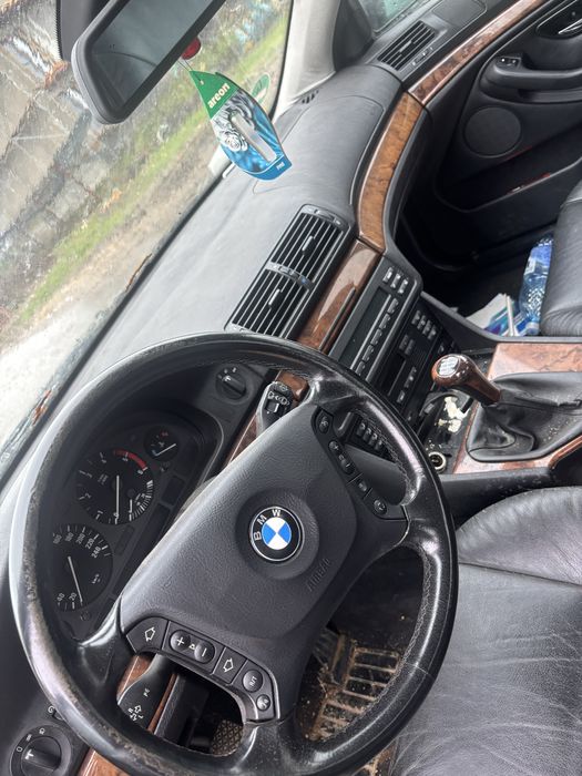 Dezmembrez bmw e39 motor 525 d M57