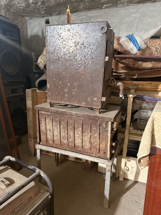 Печка ЧУГУН один а второй металический